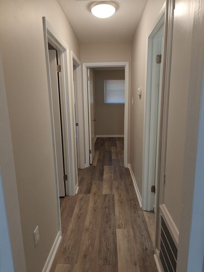 Building Photo - Great SC Location!