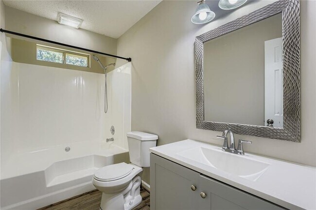 Building Photo - 1233 Waterton Trail