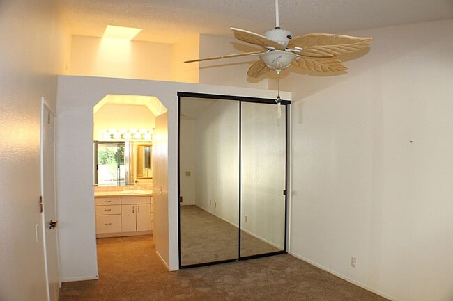 Building Photo - Beautiful Sun Lakes Country Club Home – 55...