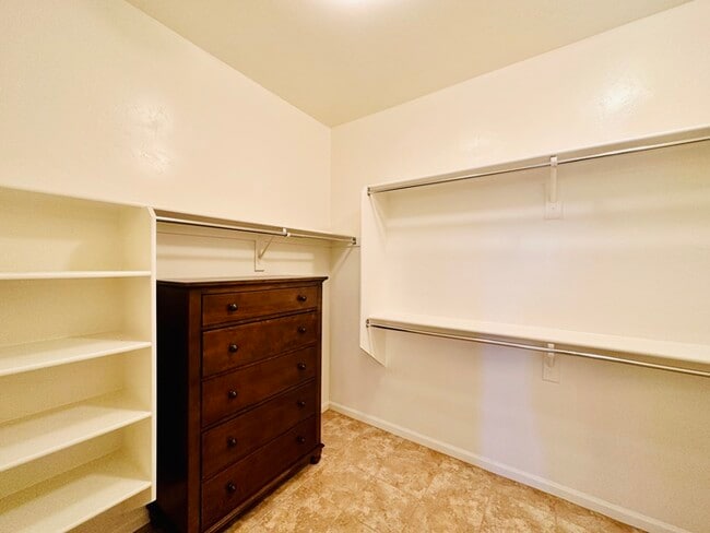 Building Photo - Long Term Fully Furnished 2 Bedroom with D...