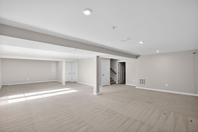 Building Photo - 8625 Windon Ct