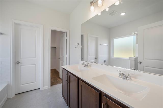 Building Photo - 2110 Ridgecrest Ln