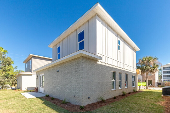 Building Photo - 28 Windsor Ct