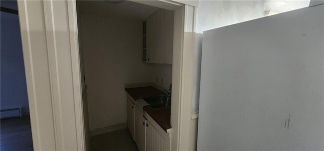 Building Photo - 604 Blackstone St