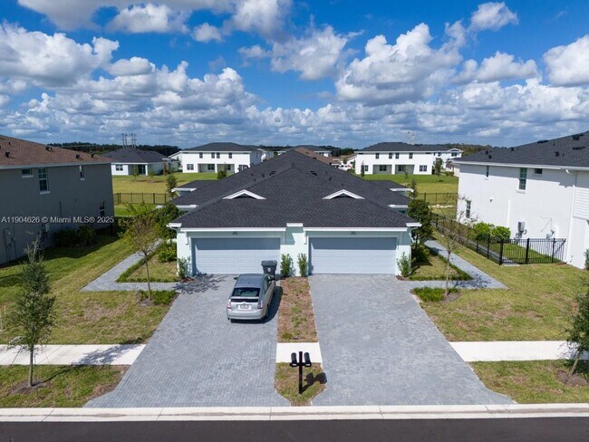 Building Photo - 19655 Barn Swallow Way