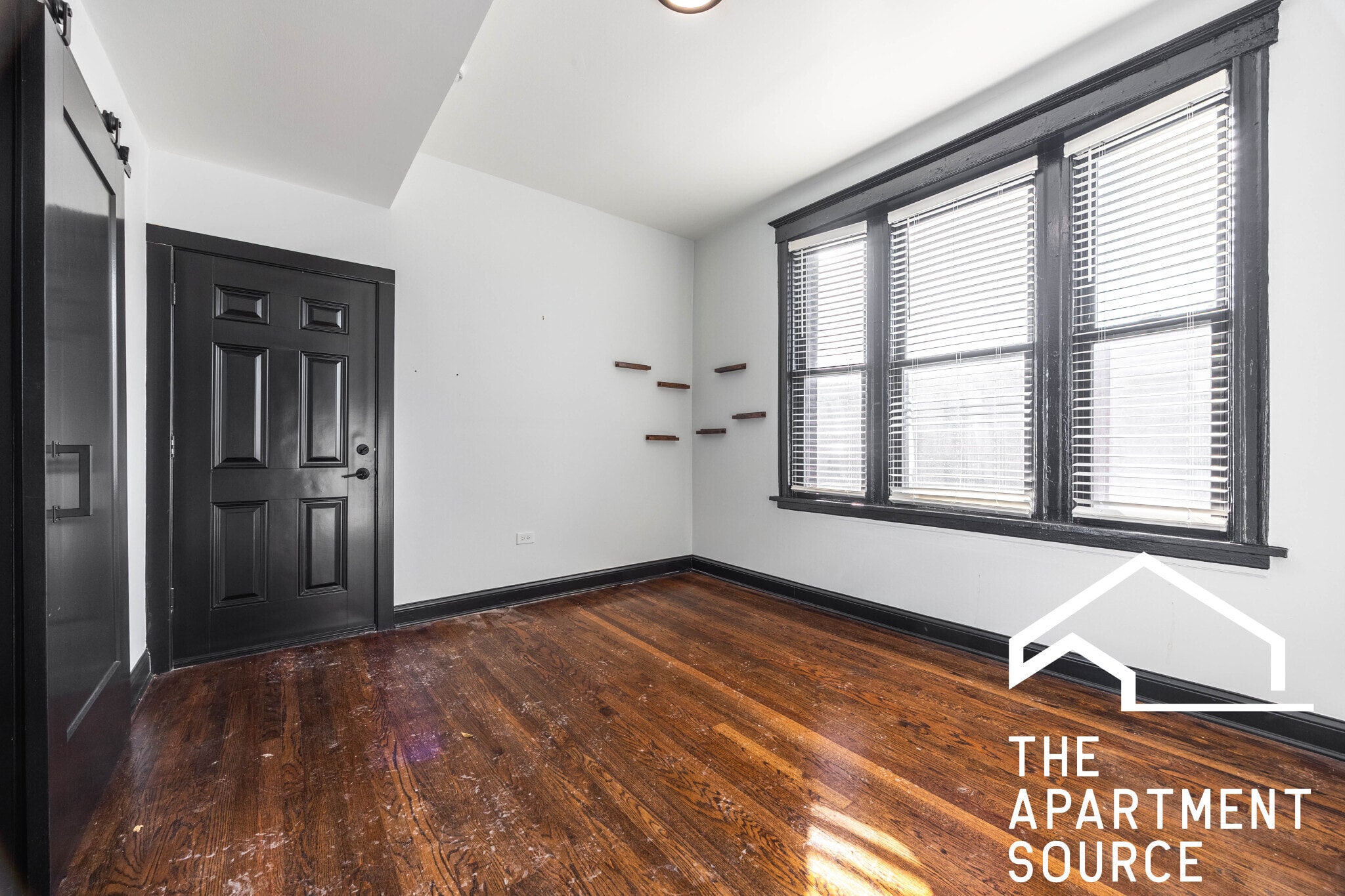 Building Photo - 2842 W Augusta Blvd