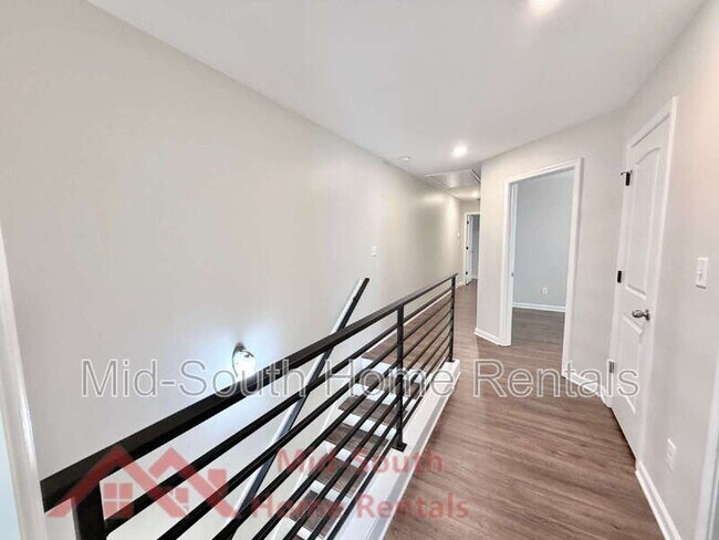 Building Photo - 82 N Rembert St