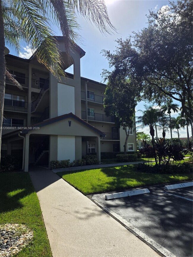 Building Photo - 1000 SW 128th Terrace