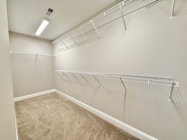 Building Photo - 516 Vivian Lee Ln