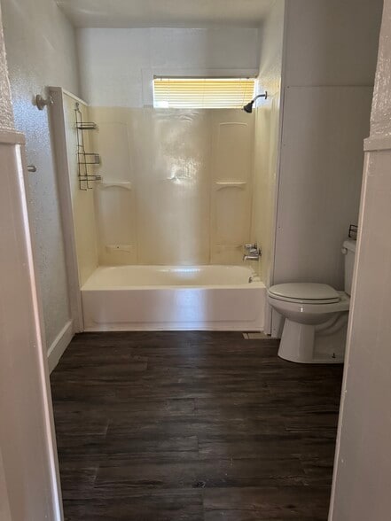 Building Photo - 2003 N Grand Ave