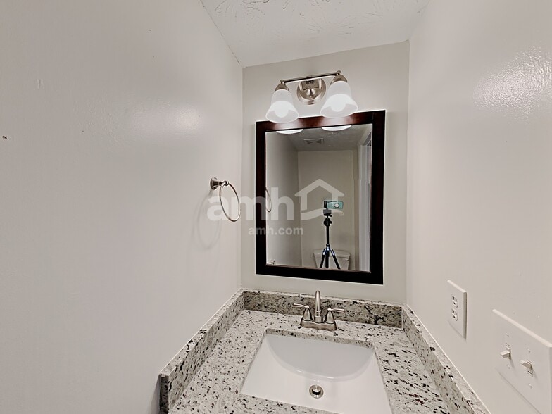 Building Photo - 795 Old Johnson Rd