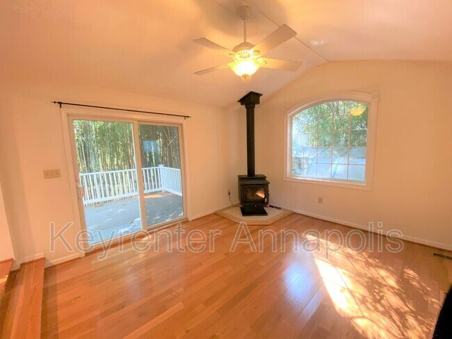 Building Photo - 1161 Green Holly Dr