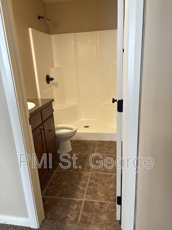 Building Photo - 340 1425 N St