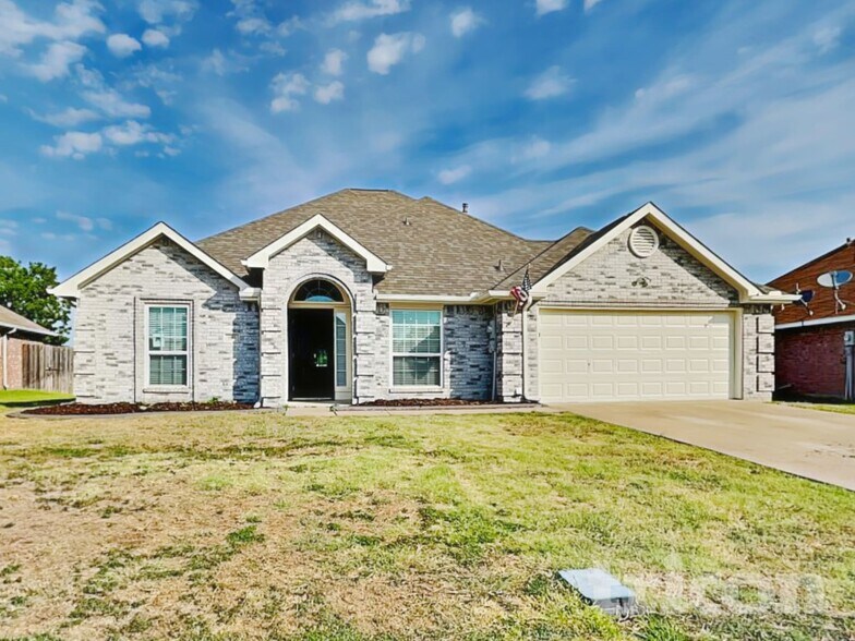 Building Photo - 919 Bermuda St