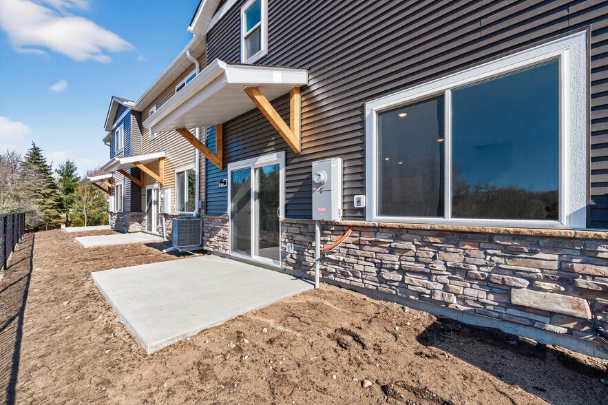 Building Photo - 14876 Willemite Way NW