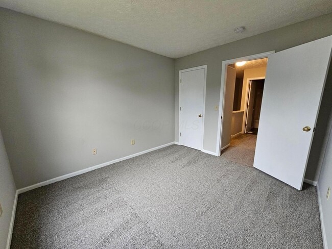 Building Photo - 5622 Blandon