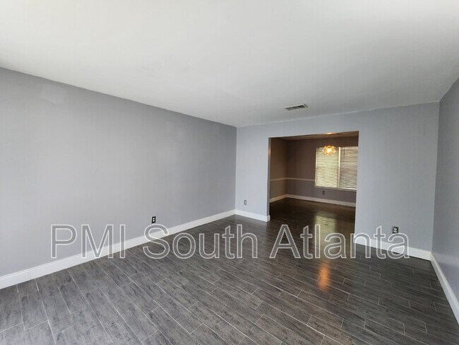 Building Photo - 2085 Winding Crossing Trail