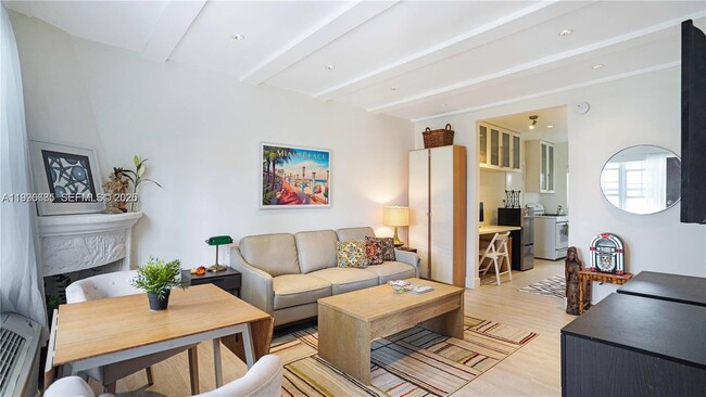 Building Photo - 439 15th St