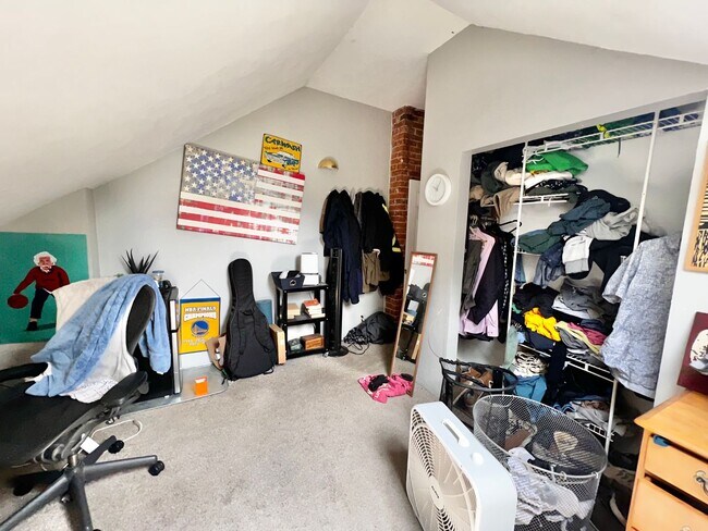 Building Photo - The Remington (BR-LN-KB)