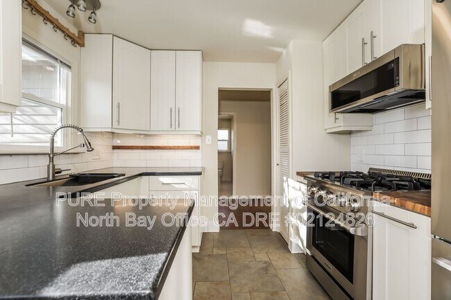 Building Photo - 6683 Sebastopol Ave