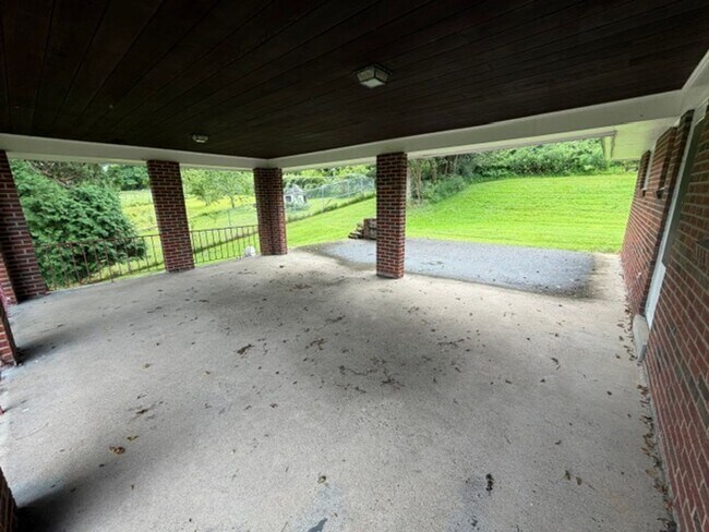 Building Photo - Beautiful Home for Rent