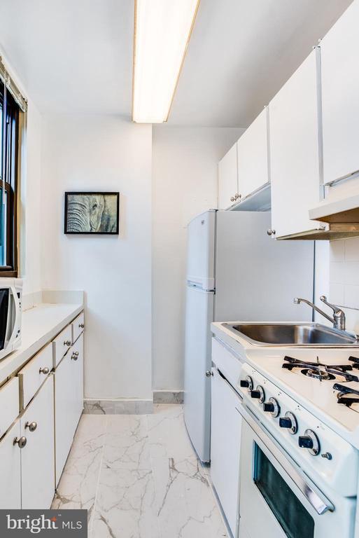 Building Photo - 1021 Arlington Blvd