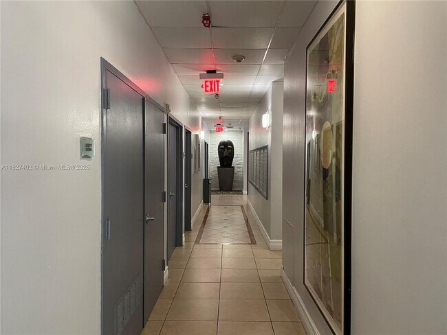 Building Photo - 850 N Miami Ave