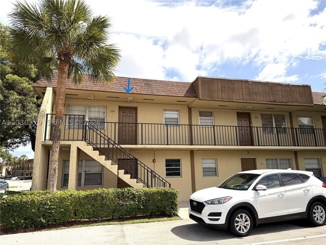 Building Photo - 412 Lakeside Dr