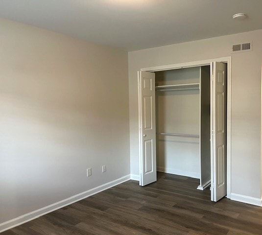 Bedroom closet - 215 E Northpoint Avenue