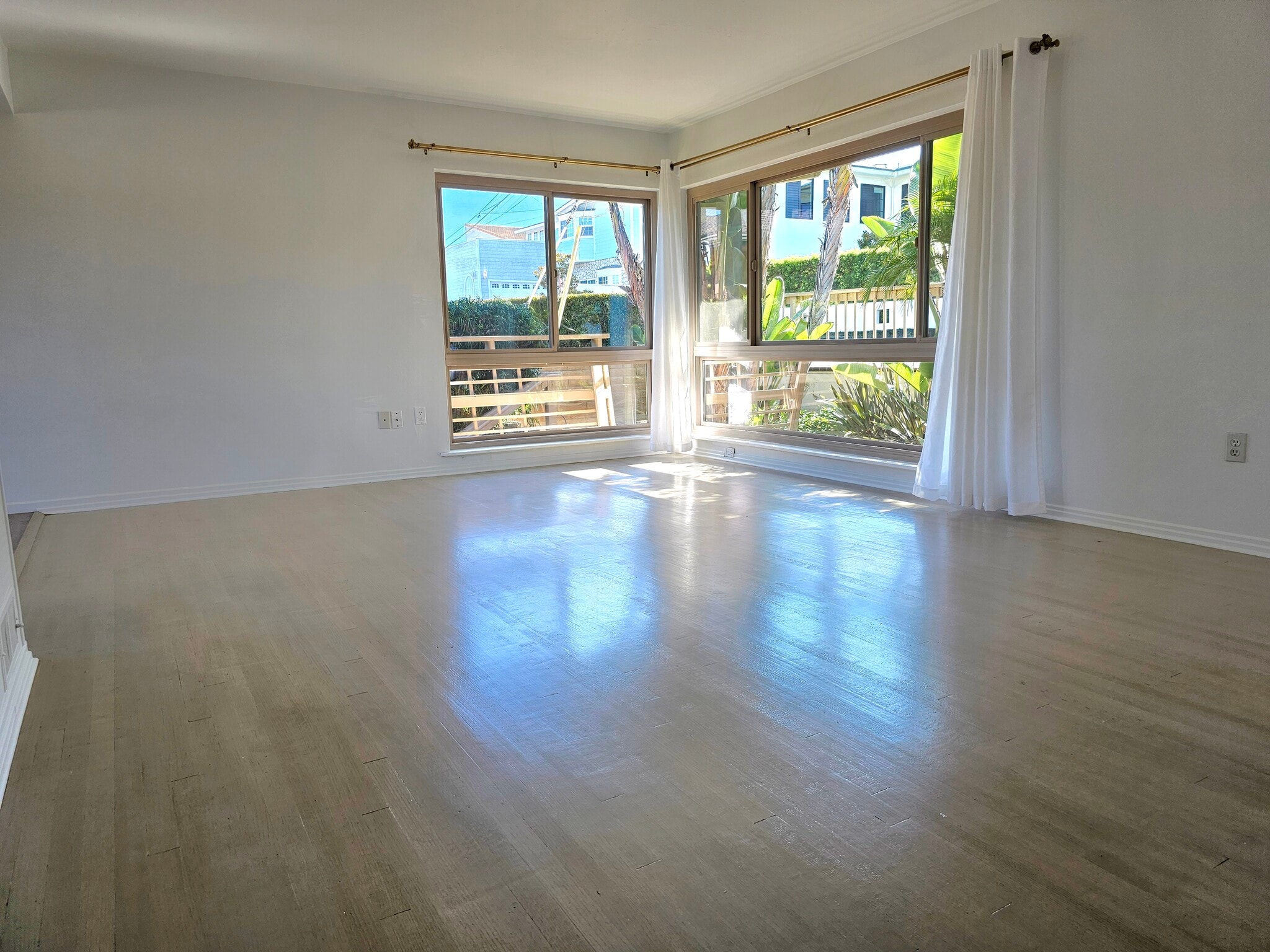 Building Photo - 777 Neptune Ave