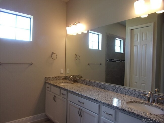 Building Photo - 248 E Cumberland Ct
