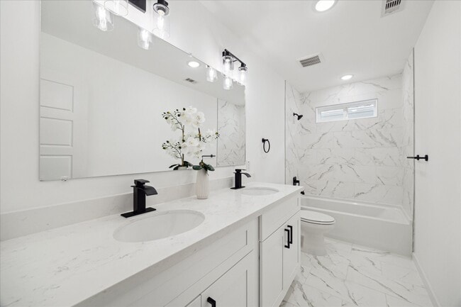 Building Photo - 7504 Laura Koppe Rd