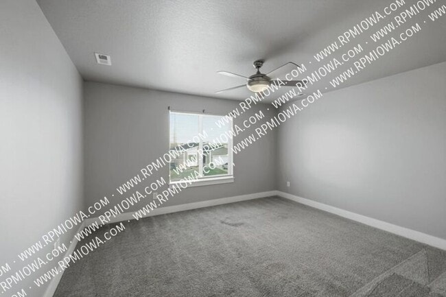 Building Photo - 818 Kingfisher Dr