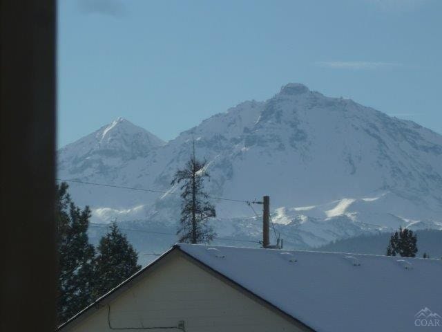 Building Photo - Custom 3-Bedroom with Fenced Yard in heart of Sisters!