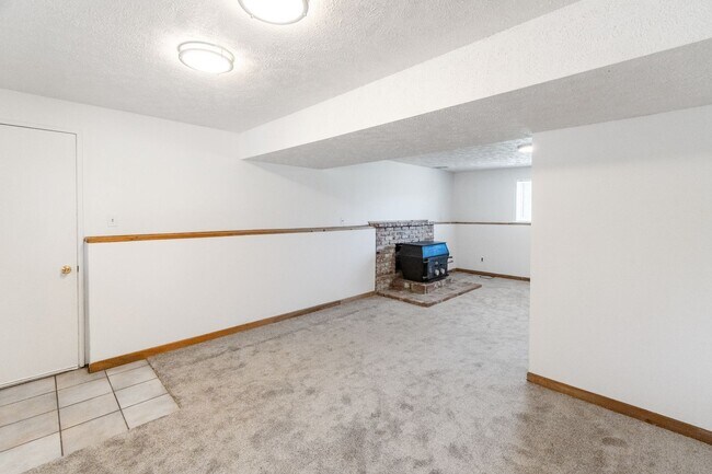Building Photo - Gorgeous Single Family Home in Spokane's S...