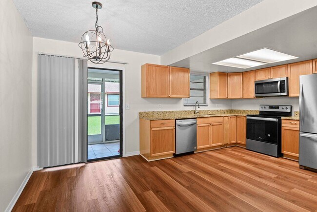 Building Photo - Fully remodeled 2 bedroom in Kissimmee ava...
