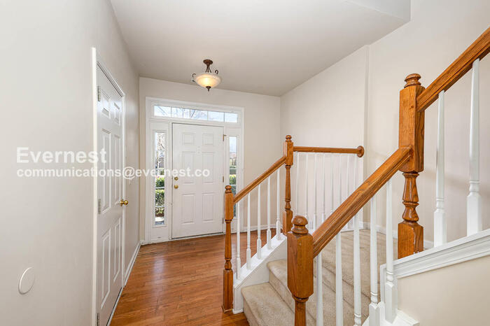 Building Photo - 322 Linden Park Ln