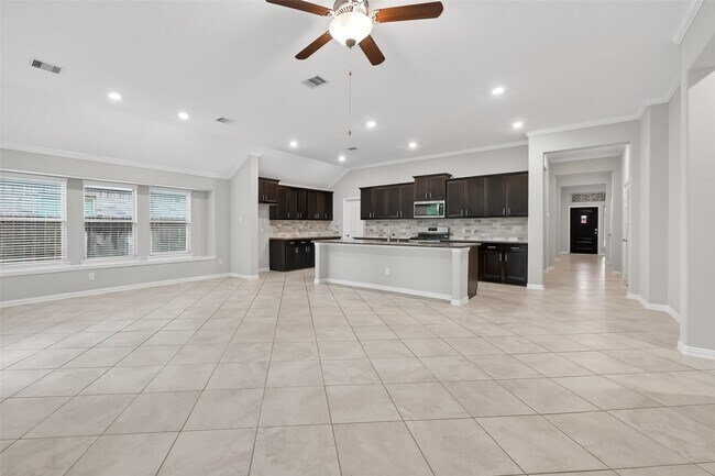 Building Photo - 134 S Bearkat Ct