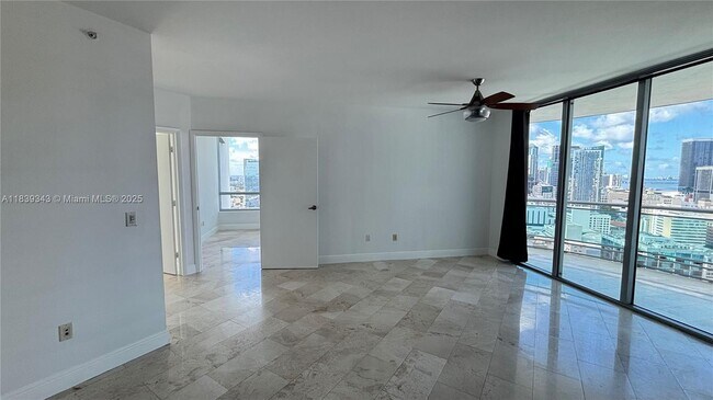 Building Photo - 350 S Miami Ave