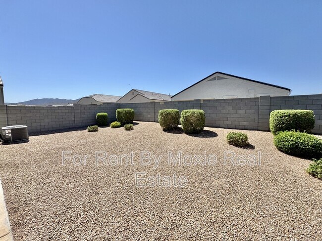 Building Photo - 5327 W Stargazer Pl