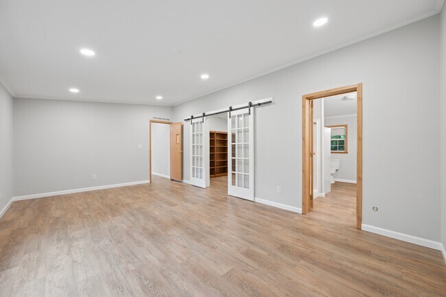 Building Photo - 12350 Jesse Smith Rd
