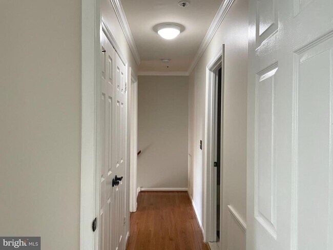 Building Photo - 5804 Inman Park Cir