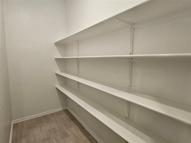 Building Photo - 1629 Brimhurst Dr
