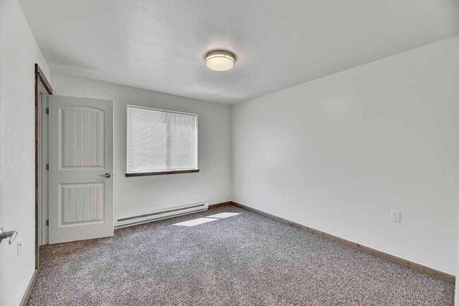 Building Photo - 901 Gibbon St