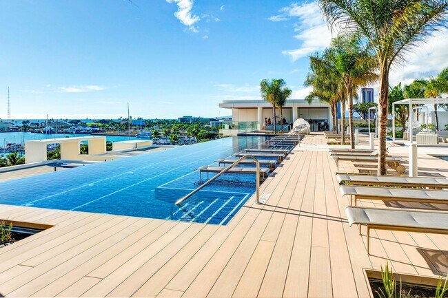 Building Photo - 28th floor Waiea residence: Fully-furnishe...