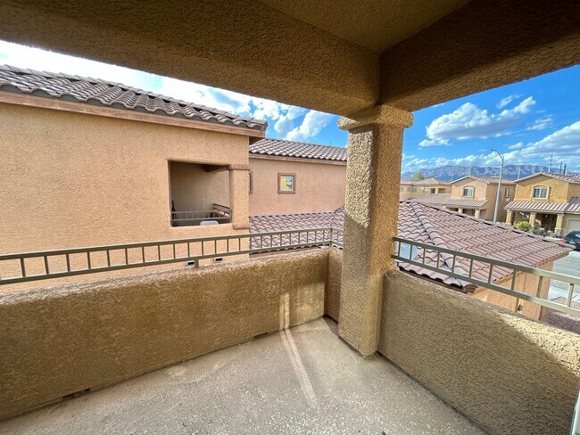 Building Photo - 3533 Terraza Mar Ave