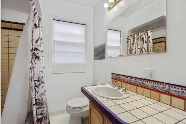 Building Photo - 3406 SE 64th Ave