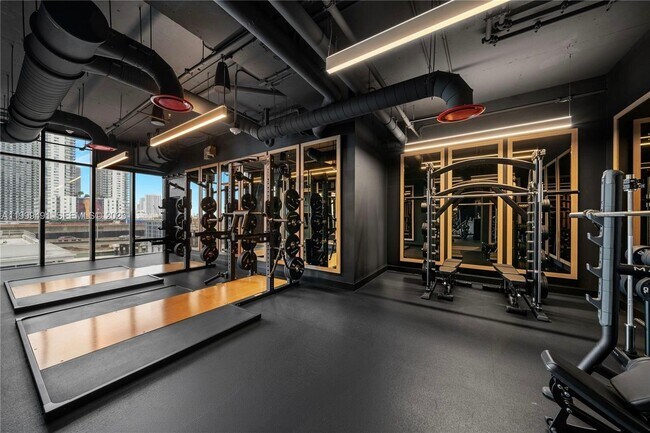 Building Photo - 20 NE 11th St