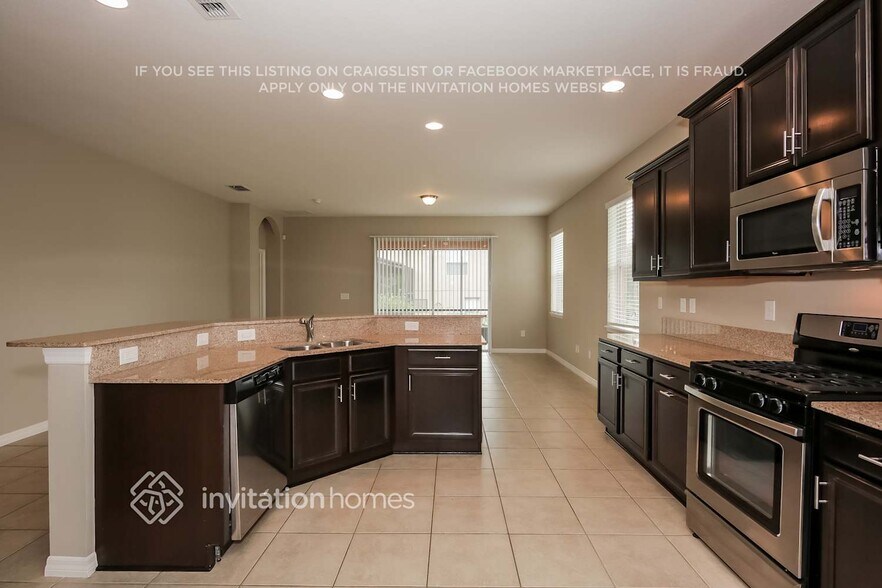 Building Photo - 15634 Starling Water Dr