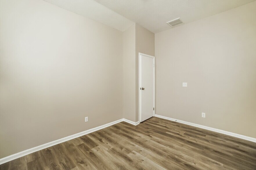 Building Photo - 10415 Copperwood Dr